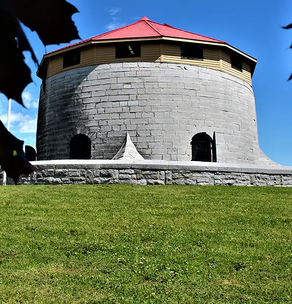 Murney tower, a martello tower built out of limestone to denfend Canada from conflict.